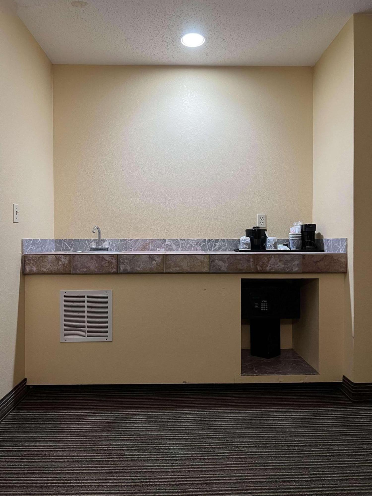 Country Inn & Suites By Radisson, Battle Creek, Mi Zewnętrze zdjęcie